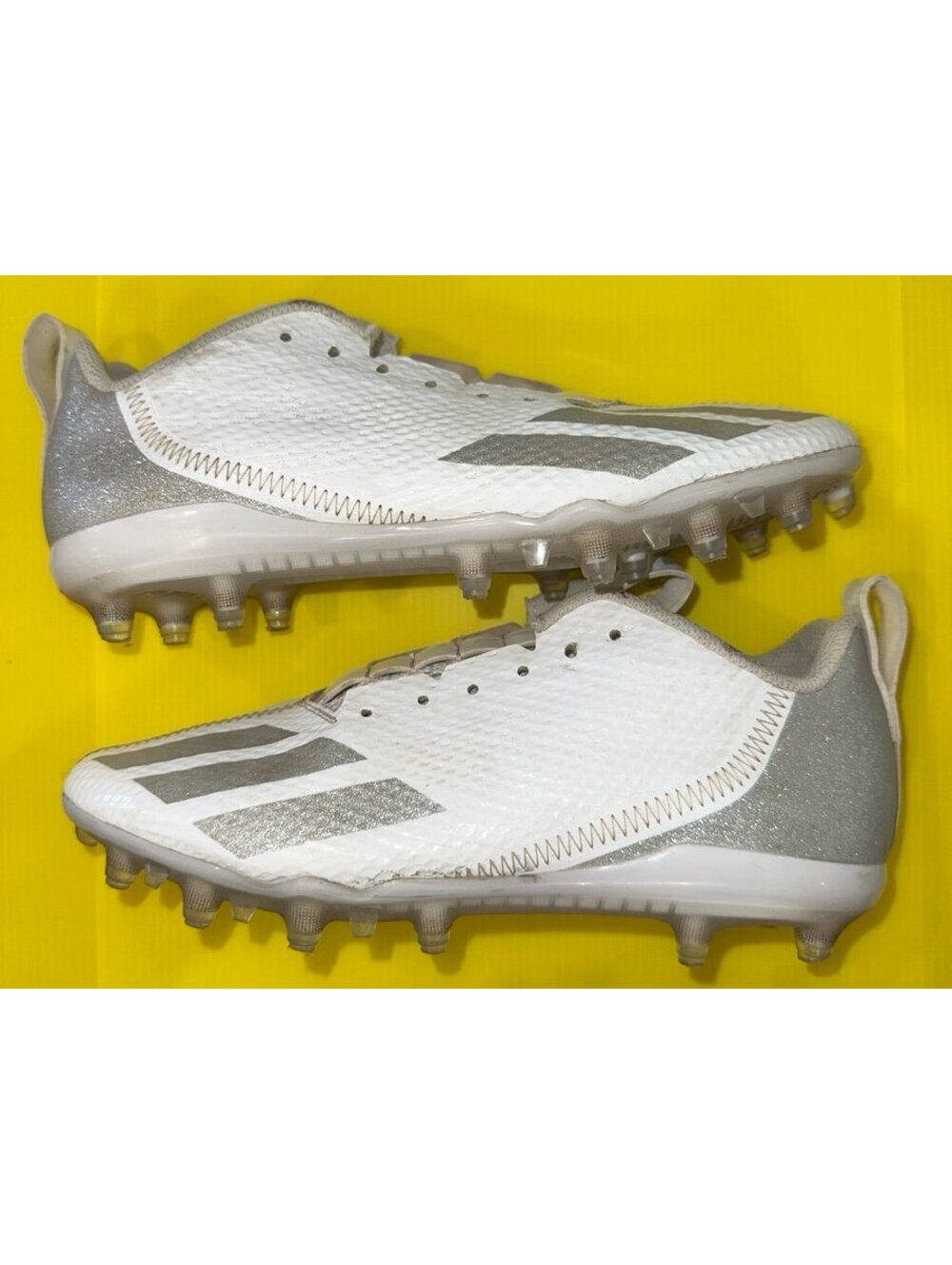 Adidas Adizero soccer cleats with shoe strings size 4.5